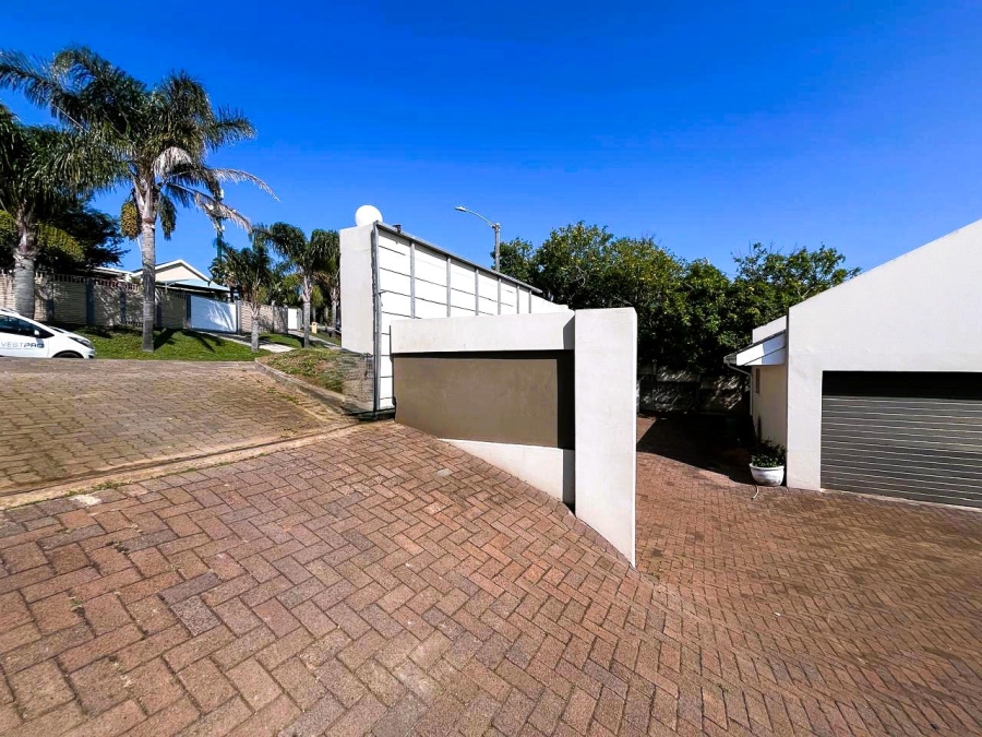 3 Bedroom Property for Sale in Beacon Bay Eastern Cape
